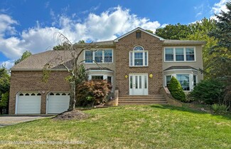 3 Fawn Ct, Freehold, NJ 07728