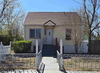 1806 Avenue G, Scottsbluff, NE 69361