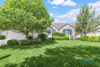 26347 W Wexford Dr, Perrysburg, OH 43551