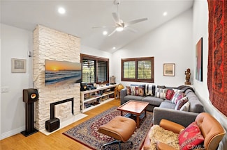 1 Starfish Ct Unit 40, Newport Beach, CA 92663