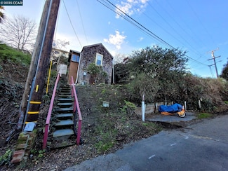 305 Golden Gate Ave, Richmond, CA 94801