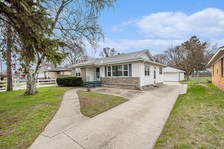 252 Wesley St SE, Grand Rapids, MI 49548
