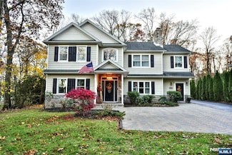 532 Franklin Ave, Wyckoff, NJ 07481