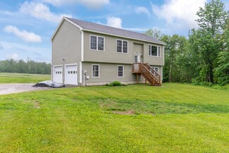 16 Pointers Way, Lebanon, ME 04027