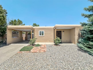 2873 Vereda de Pueblo, Santa Fe, NM 87507