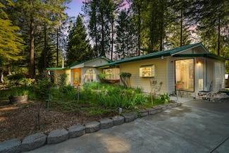 1282 Pleasant Creek Rd, Rogue River, OR 97537