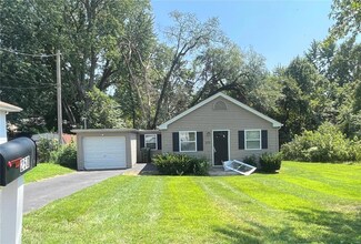 250 Elbring Dr, Saint Louis, MO 63135