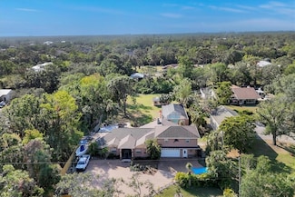690 Percheron Cir, Nokomis, FL 34275