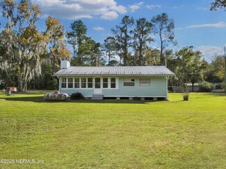 114 Huber Fish Camp Rd, Crescent City, FL 32112