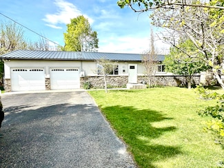 1895 E 3500 S, Vernal, UT 84078