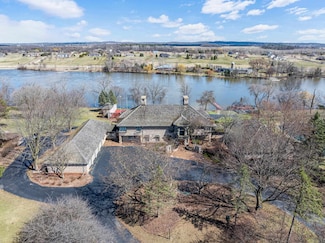 3687 Lost Dauphin Rd, de Pere, WI 54115