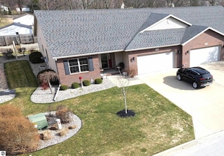 3004 MacKinaw Meadows Dr, Saginaw, MI 48603