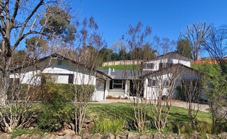 27 Whitehall Dr, Orinda, CA 94563