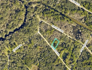 7398 Southeast Ave, Webster, FL 33597