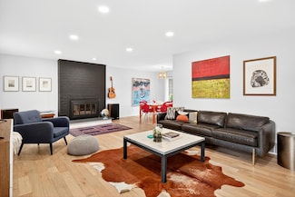 409 8th St SE, Minneapolis, MN 55414