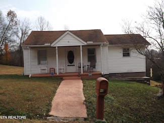 511 W Iron St, La Follette, TN 37766