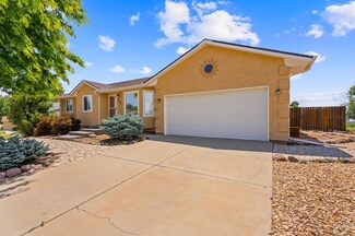 853 S Blakeland Dr, Pueblo, CO 81007