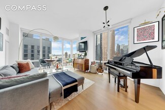 247 W 46th St Unit 2501, New York, NY 10036