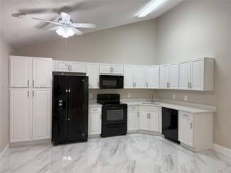 5416 Eagle Lake Dr Unit 4, Palm Beach Gardens, FL 33418