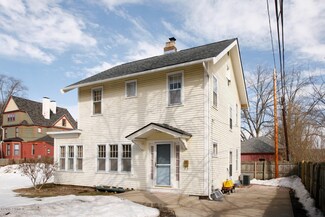 922 W Kalamazoo Ave, Kalamazoo, MI 49007