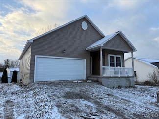 10 Platten Dr, Jordan, NY 13080