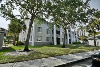631 SW 111th Ln Unit 2035, Pembroke Pines, FL 33025