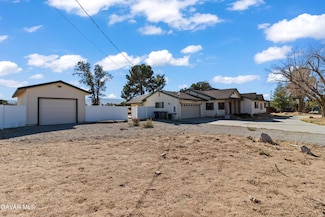 2110 W Avenue m8, Palmdale, CA 93551