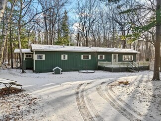 5404 W Carla Ct, Sturgeon Bay, WI 54235