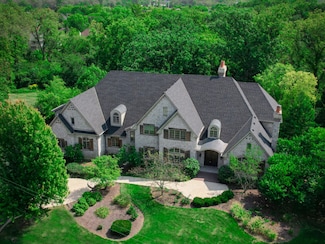 8S223 Derby Dr, Naperville, IL 60540
