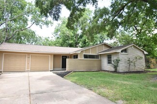 7206 Triola Ln, Houston, TX 77074