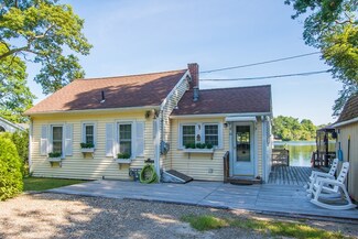 10 Old Woods Rd, East Wareham, MA 02538