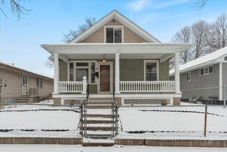 239 Robie St E, Saint Paul, MN 55107