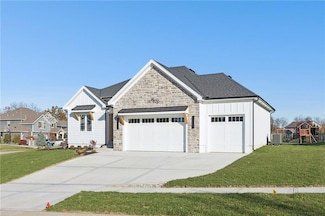 1836 Green Meadow Dr, Liberty, MO 64068
