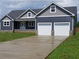 712 Downalong Dr, Ravenswood, WV 26164