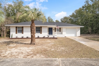 3953 Kinlock Dr, Chipley, FL 32428