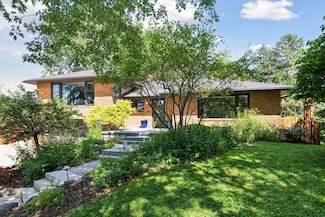 209 Ottawa Ave S, Golden Valley, MN 55416