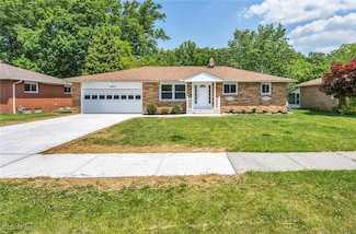 5820 Sandy Hook Dr, Cleveland, OH 44134
