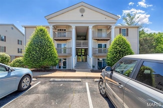 757 Ridgeside Dr Unit B, Ballwin, MO 63021