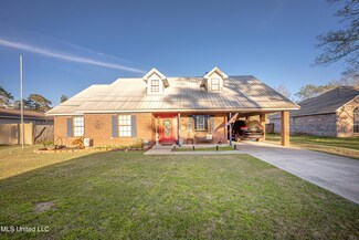 2524 Barbados Dr, Gautier, MS 39553