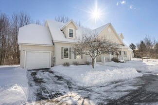17 Hannah Dr Unit 8, Topsham, ME 04086