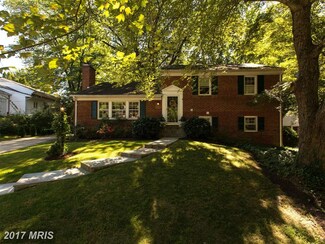 6204 Redwing Ct, Bethesda, MD 20817