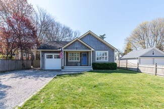 43 Hull St, Jamestown, RI 02835