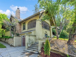 102 E Broadway St, Colfax, IA 50054