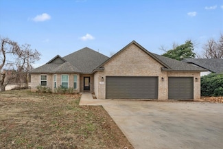 1416 Devonshire Ct, Edmond, OK 73013