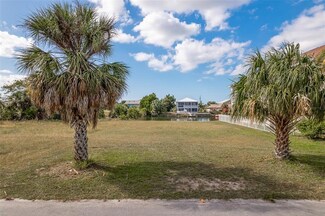 3257 Sea Grape Dr, Hernando Beach, FL 34607