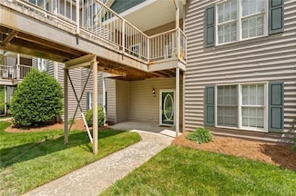 226 Lola Ln Unit 102, Pilot Mountain, NC 27041