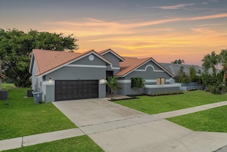 9471 Sun Pointe Dr, Boynton Beach, FL 33437