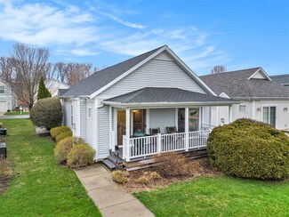 415 Anchors Way Unit 125, Saint Joseph, MI 49085