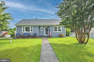 5 Rockcroft Dr, Berryville, VA 22611