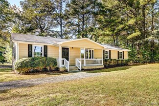 2222 Bluff Point Rd, Kilmarnock, VA 22482